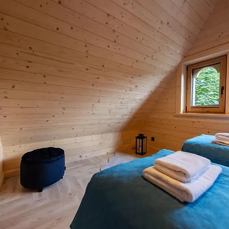 Sauna & Jacuzzi Feriehus *